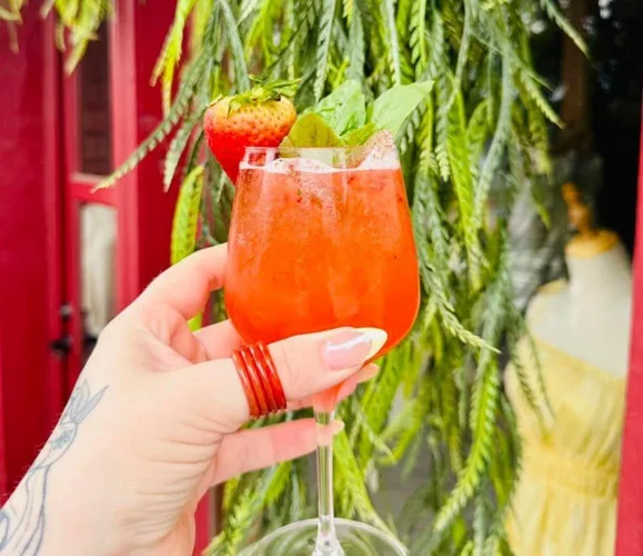 Cocktail served at River Street Tavern
