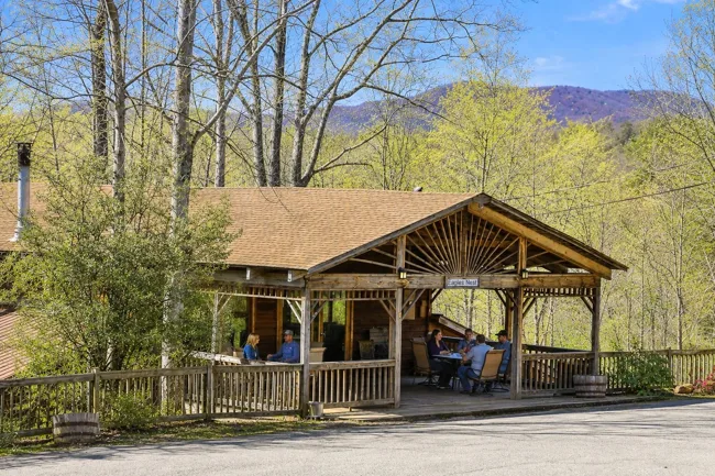 Forrest Hills Resort — property photograph