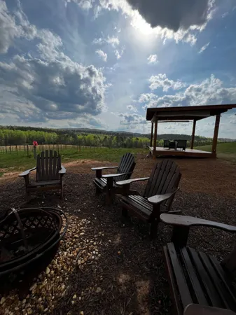 Canoe Vineyard outdoor seating and mountain view